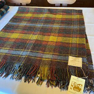 NWT Johnstons of Elgin 100% Wool Hebridean Rug in muted shades of plum and gold